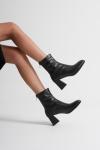 Trendella Kadın  Siyah Kalın Topuklu Streç Bot TR08MK01A